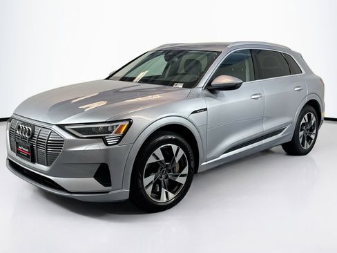 Used 2022 Audi e-tron Premium image 1