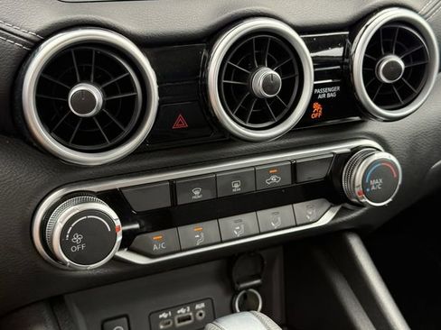 Used 2025 Nissan Sentra SV image 17