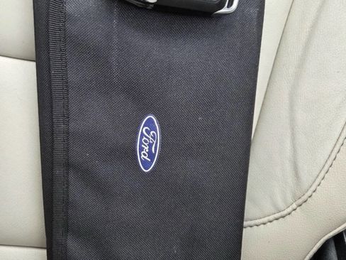 Used 2016 Ford Edge Titanium w/ Technology Package image 37