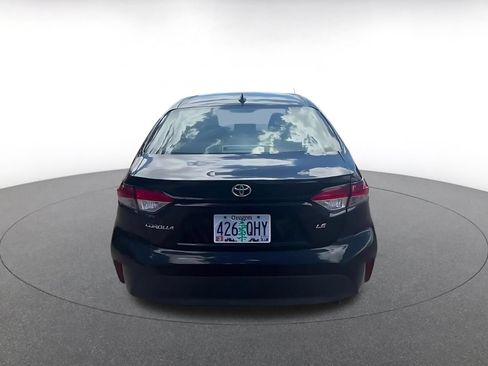Used 2025 Toyota Corolla LE FWD image 12