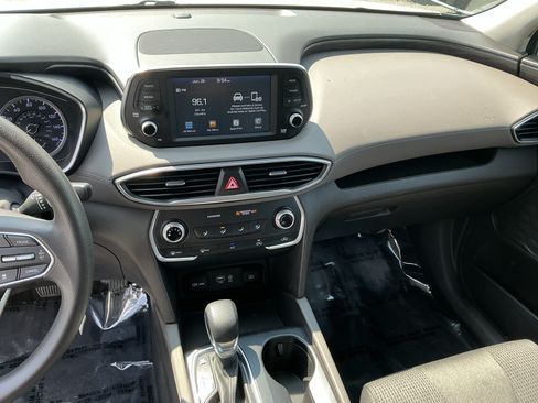 Used 2020 Hyundai Santa Fe SE AWD/4WD image 18