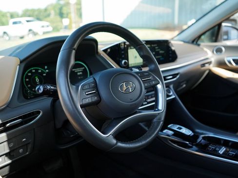 Used 2021 Hyundai Sonata Limited FWD image 6