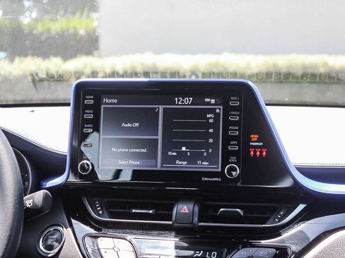 Used 2021 Toyota C-HR XLE FWD image 18