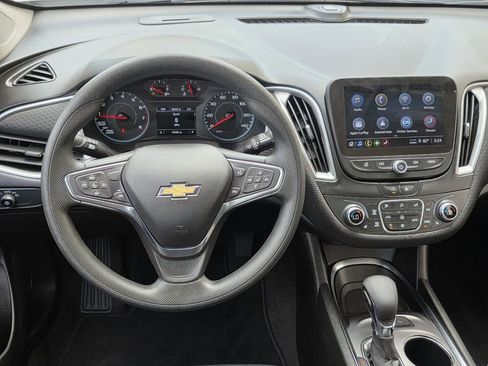 Used 2025 Chevrolet Malibu LT image 10