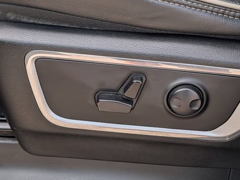 Used 2023 RAM 1500 Laramie AWD/4WD image 25