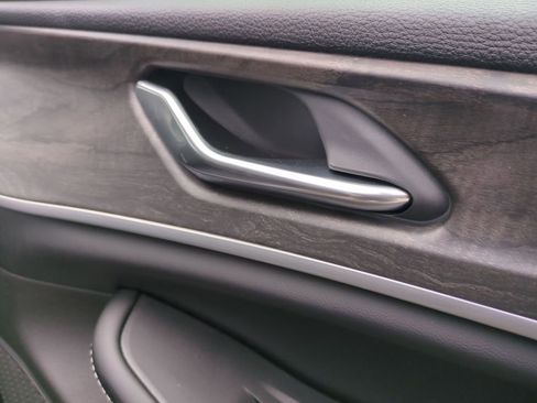 New 2026 Jeep Grand Cherokee L Limited w/ Luxury Tech Group II image 33