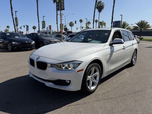Used 2015 BMW 328i xDrive Wagon image 3