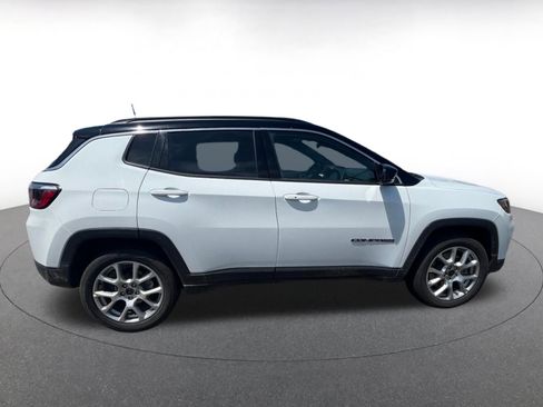 Used 2025 Jeep Compass Limited AWD/4WD image 10