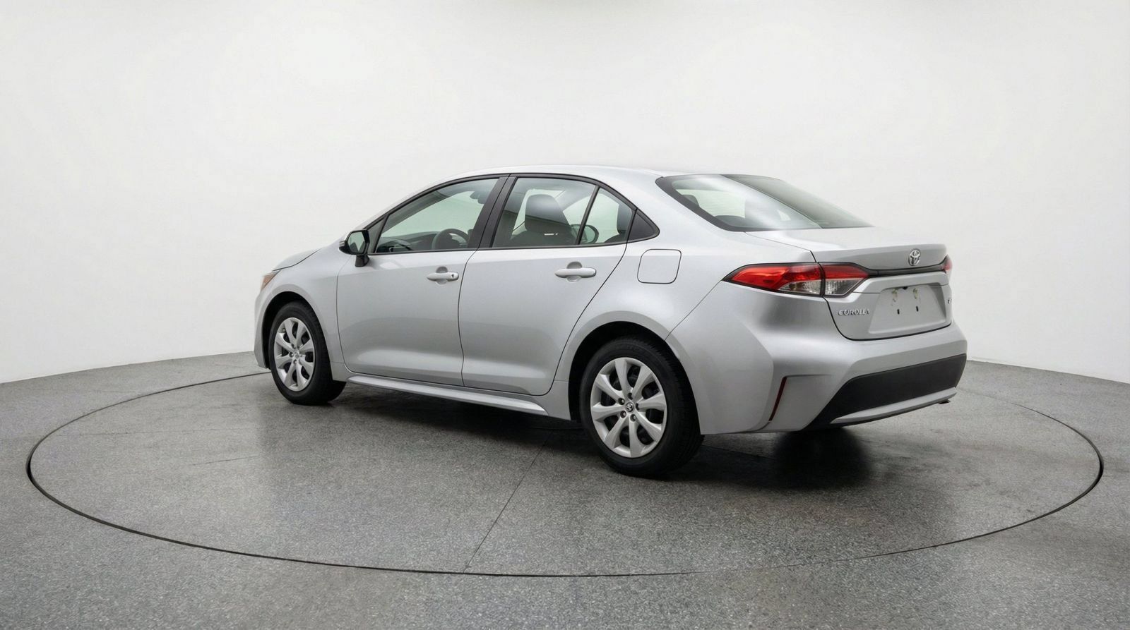 Used 2025 Toyota Corolla LE FWD image 6