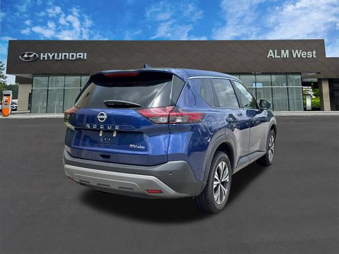 Used 2023 Nissan Rogue SV AWD/4WD image 5
