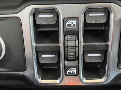 New 2025 Jeep Gladiator Sport AWD/4WD image 21