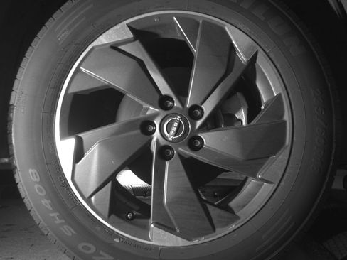 Used 2025 Nissan Rogue SV image 13