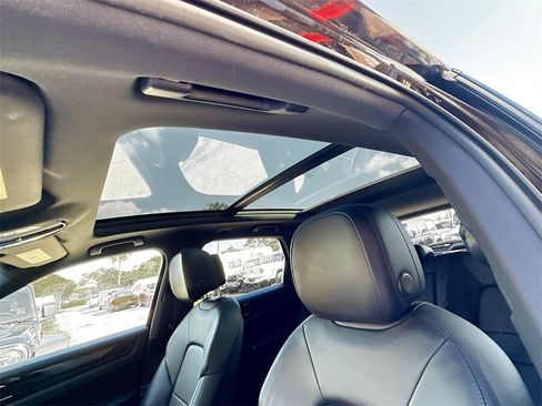 Used 2019 Porsche Cayenne image 24