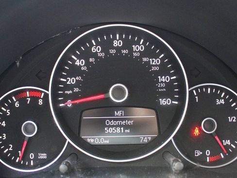 Used 2012 Volkswagen Beetle 2.0T FWD image 23