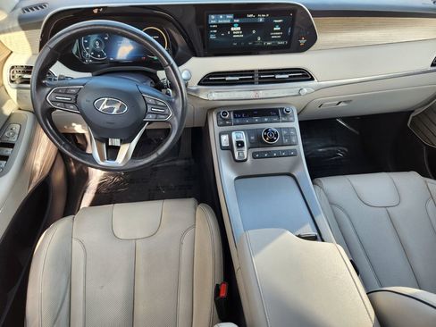 Used 2021 Hyundai Palisade Limited image 2