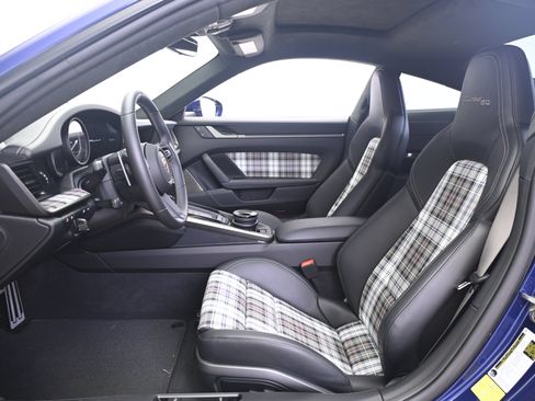 Certified 2025 Porsche 911 Turbo S AWD/4WD image 29