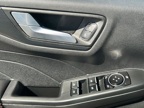 Certified 2023 Ford Escape ST-Line FWD image 9