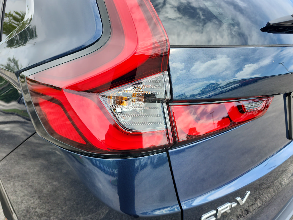 Used 2025 Honda CR-V LX image 15