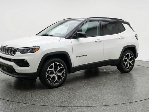 Used 2025 Jeep Compass Limited AWD/4WD image 3