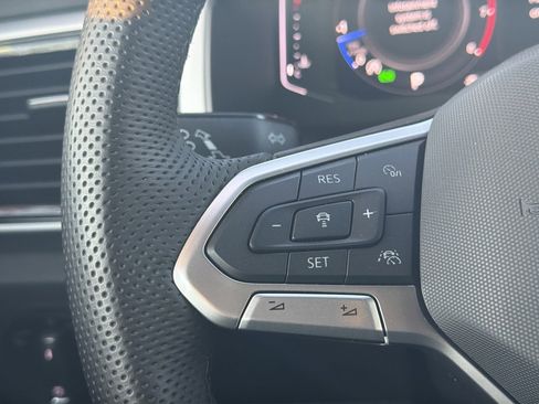 Used 2023 Volkswagen Atlas Cross Sport SEL Premium R-Line image 21