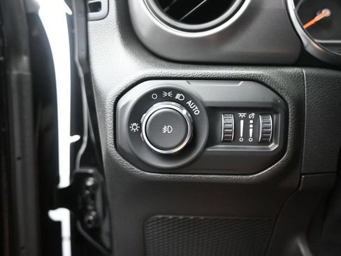 Used 2021 Jeep Wrangler Unlimited Sport AWD/4WD image 31