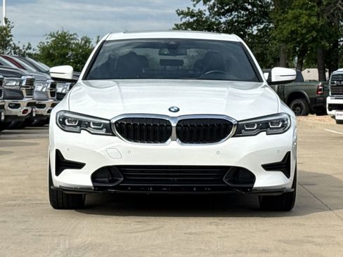 Used 2020 BMW 330i Sedan w/ Convenience Package RWD image 2