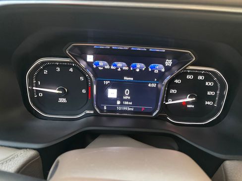 Used 2021 GMC Yukon XL Denali image 15