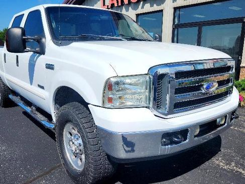 Used 2006 Ford F250 XLT image 2