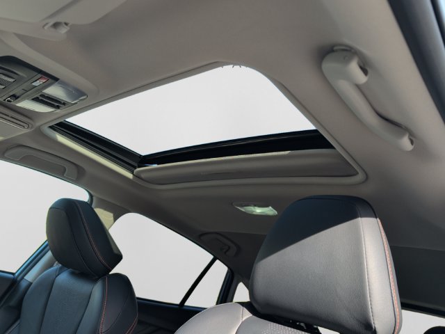 Used 2019 Subaru Crosstrek 2.0i Limited w/ Moonroof Package w/Navigation AWD/4WD image 12