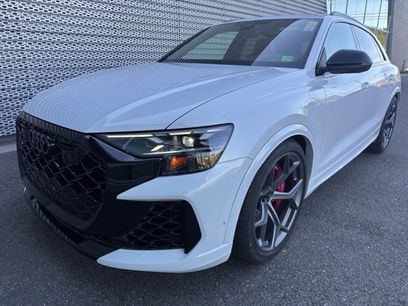 New 2025 Audi RS Q8 performance