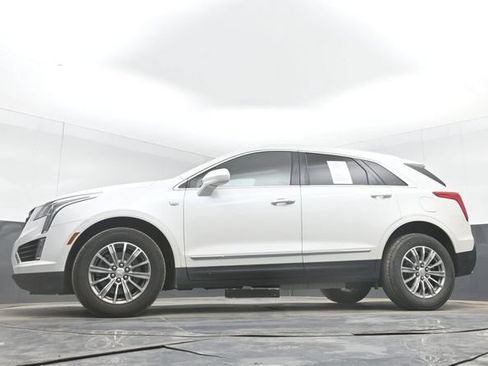 Used 2017 Cadillac XT5 Luxury w/ Driver Awareness Package FWD image 32