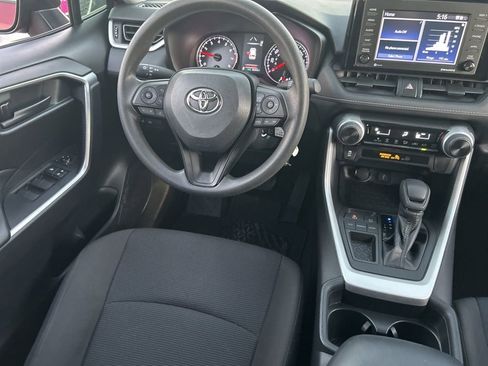 Used 2020 Toyota RAV4 LE image 21