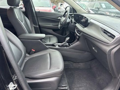 Used 2024 Buick Encore GX Sport Touring w/ Comfort Package image 10