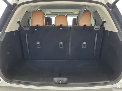 Used 2023 Nissan Pathfinder Platinum w/ Cargo Package AWD/4WD image 13