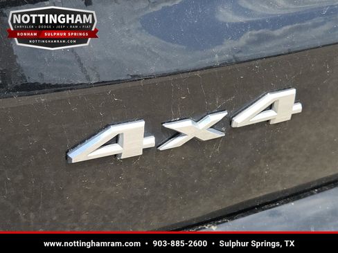 Used 2024 Jeep Compass Latitude AWD/4WD image 8