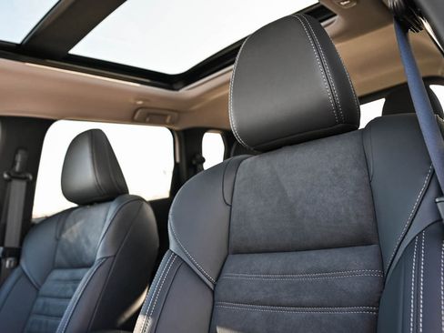 New 2025 Mitsubishi Outlander SE image 20