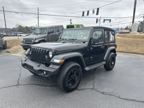 Used 2024 Jeep Wrangler Sport image 5