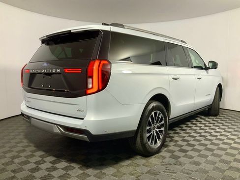 Used 2025 Ford Expedition Max Platinum AWD/4WD image 19