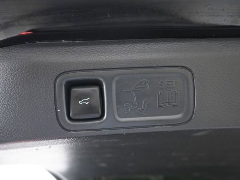 Used 2023 Ford Expedition Max Limited image 10