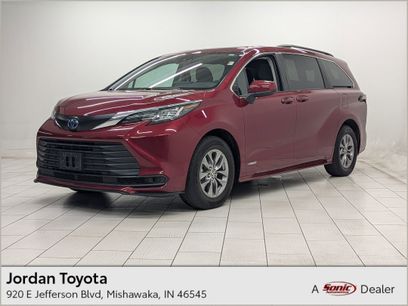 Used 2021 Toyota Sienna LE