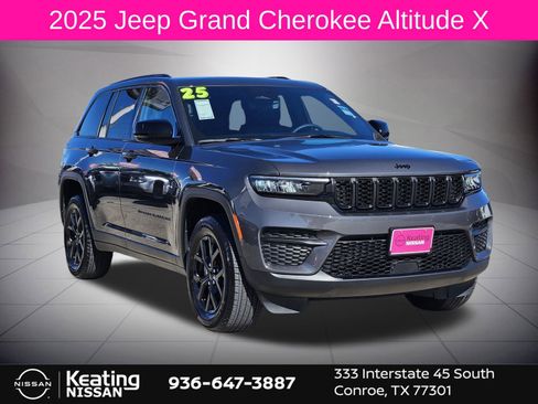 Used 2025 Jeep Grand Cherokee Altitude image 1