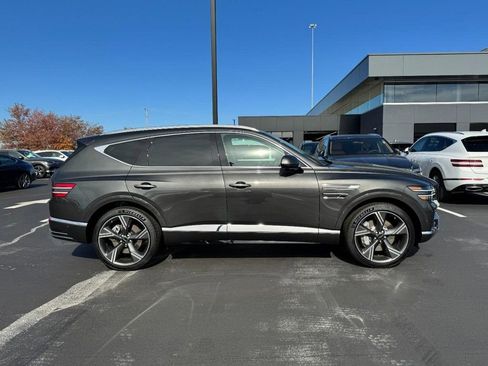 Certified 2026 Genesis GV80 3.5T Prestige AWD/4WD image 2