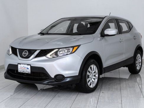 Used 2019 Nissan Rogue Sport S FWD image 4