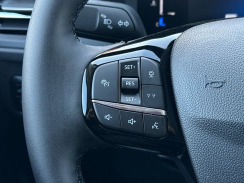 New 2025 Ford Escape SE image 29