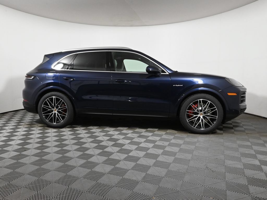 Used 2026 Porsche Cayenne S AWD/4WD image 8