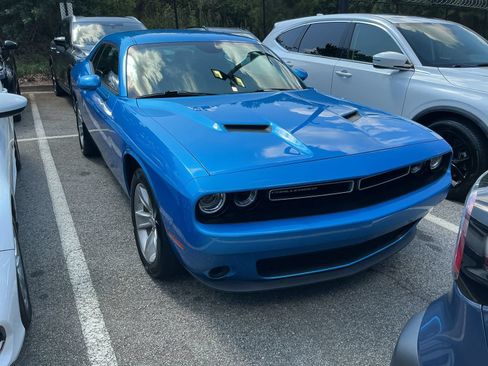 Used 2023 Dodge Challenger SXT RWD image 6