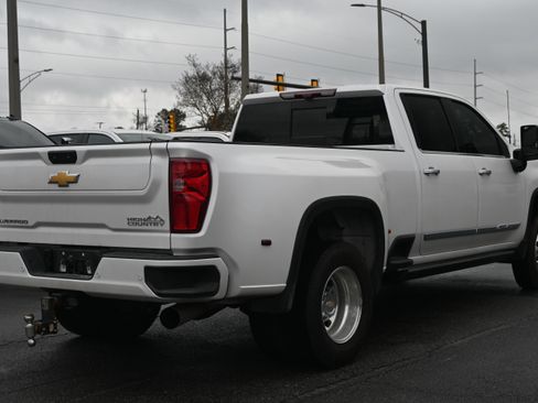 Used 2025 Chevrolet Silverado 3500 High Country w/ High Country Premium Package image 15