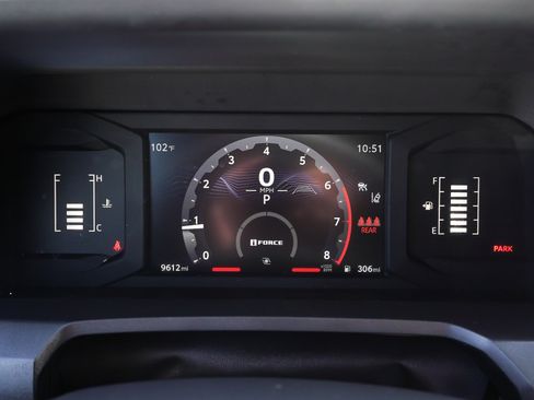 Used 2025 Toyota Tacoma SR5 AWD/4WD image 41