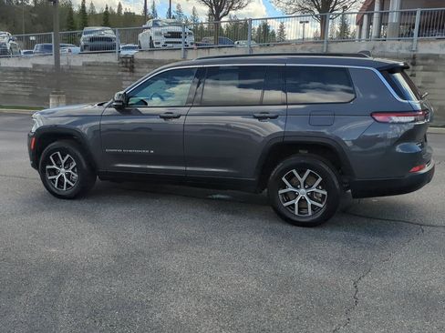 Used 2024 Jeep Grand Cherokee L Limited w/ Luxury Tech Group II image 4