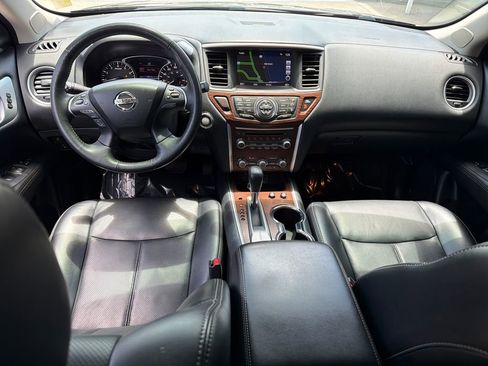 Used 2019 Nissan Pathfinder Platinum FWD image 15